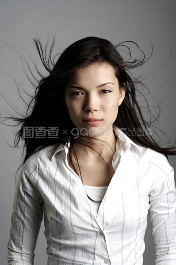 伊人app免费观看直播 动漫